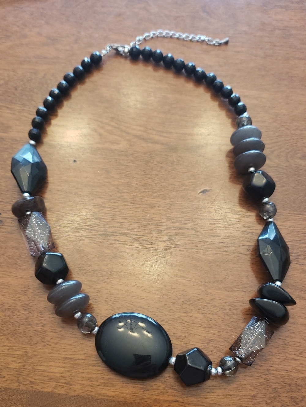 VTG 90's- Chunky Beaded Necklace- Black, Silver & Sparly Acrylic Beads